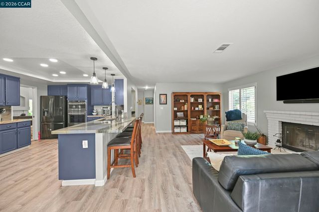 421 Stoneybrook Ct, Danville, CA 94506
