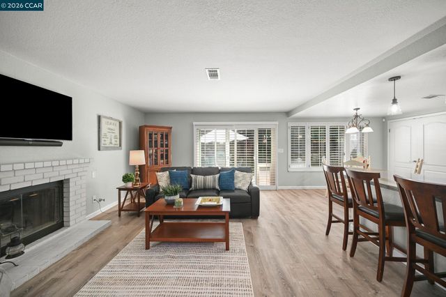 421 Stoneybrook Ct, Danville, CA 94506