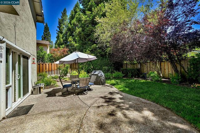 421 Stoneybrook Ct, Danville, CA 94506
