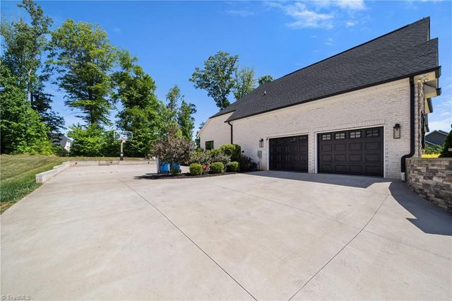 170 Arrow Glenn Court, Advance, NC 27006