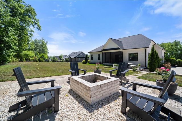 170 Arrow Glenn Court, Advance, NC 27006