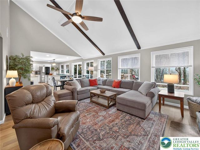 103 Eagle View Run, Tobyhanna Twp, PA 18334