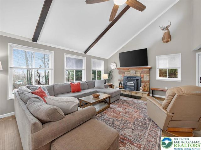 103 Eagle View Run, Tobyhanna Twp, PA 18334