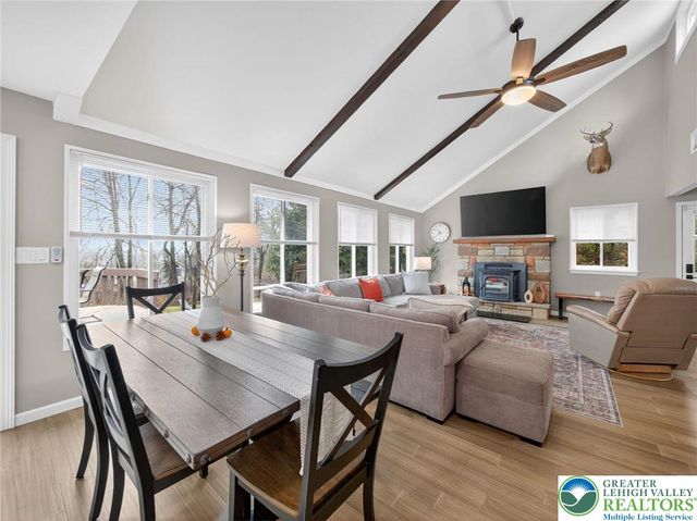 103 Eagle View Run, Tobyhanna Twp, PA 18334