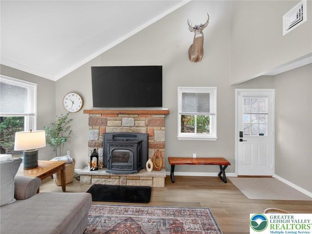 103 Eagle View Run, Tobyhanna Twp, PA 18334