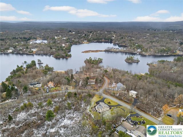 103 Eagle View Run, Tobyhanna Twp, PA 18334