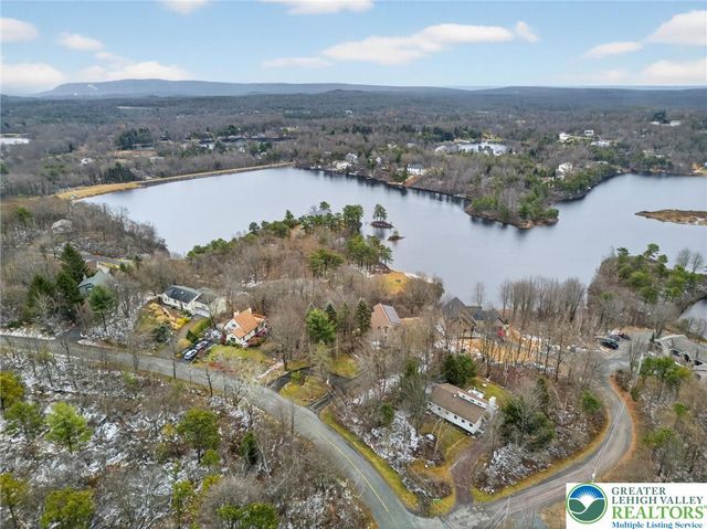 103 Eagle View Run, Tobyhanna Twp, PA 18334