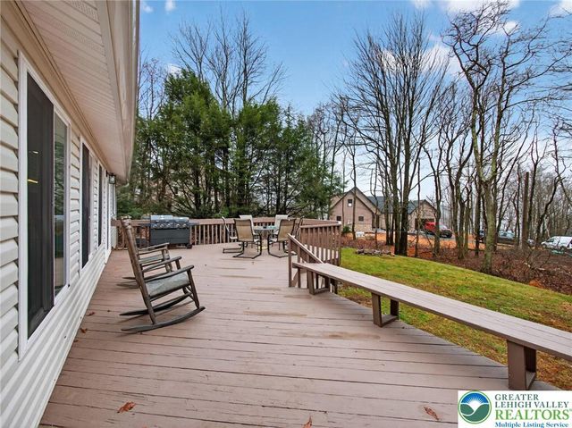 103 Eagle View Run, Tobyhanna Twp, PA 18334