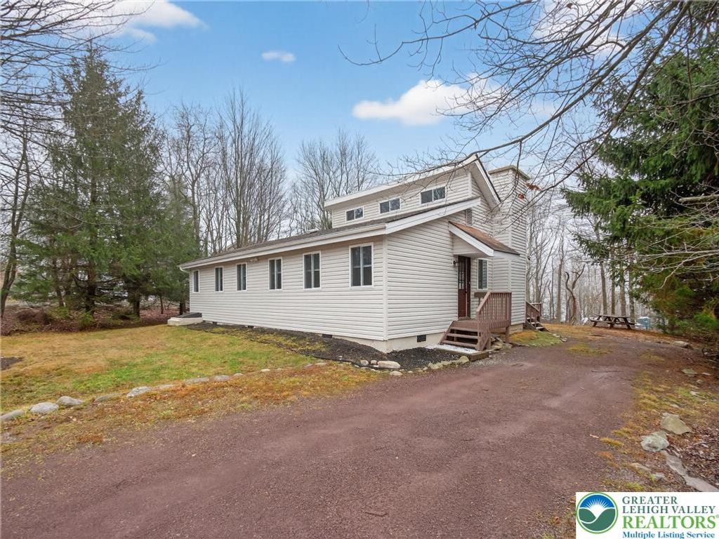 103 Eagle View Run, Tobyhanna Twp, PA 18334