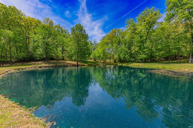 1411 S Center Road, Boonville, IN 47601