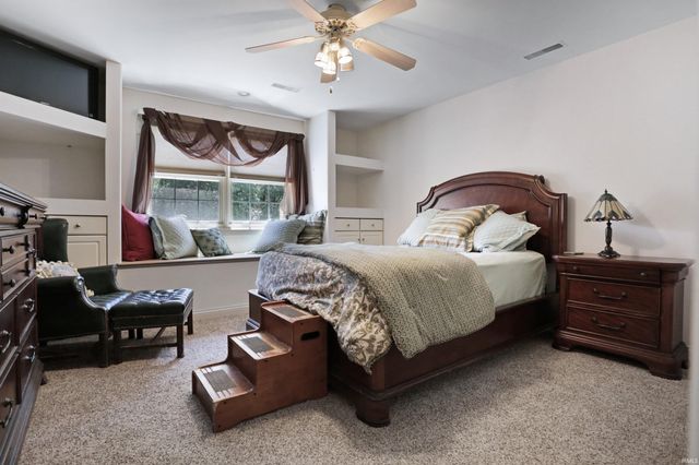1411 S Center Road, Boonville, IN 47601