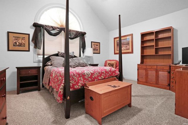 1411 S Center Road, Boonville, IN 47601