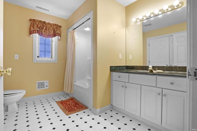 1411 S Center Road, Boonville, IN 47601