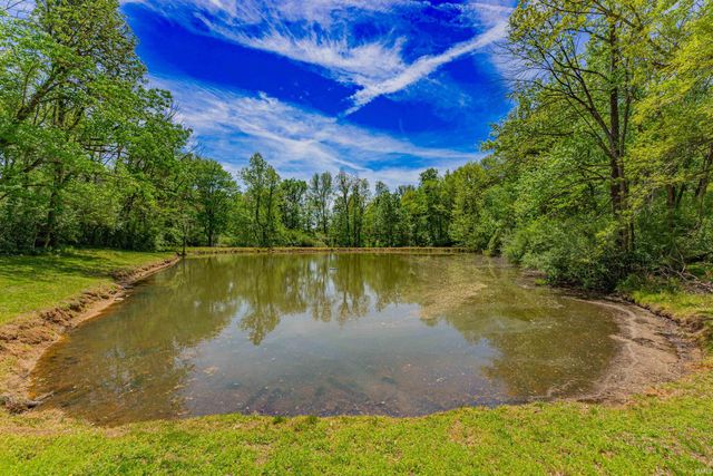 1411 S Center Road, Boonville, IN 47601