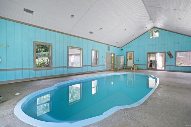 1411 S Center Road, Boonville, IN 47601