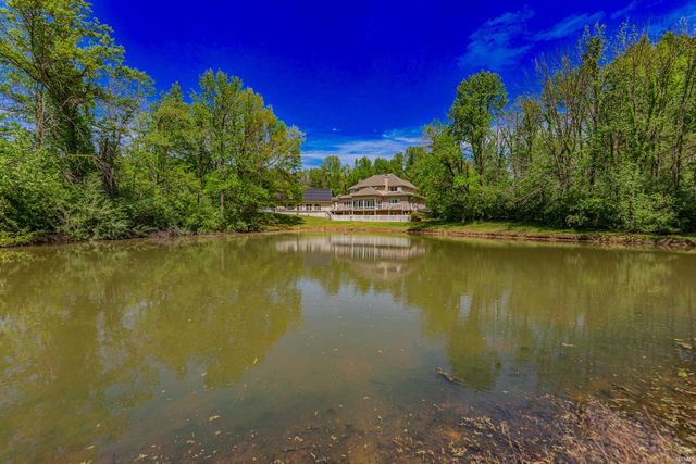 1411 S Center Road, Boonville, IN 47601