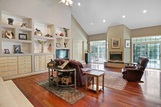 1411 S Center Road, Boonville, IN 47601