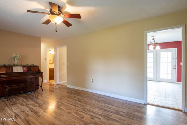 18373 Woodland Hills Road, Abingdon, VA 24210