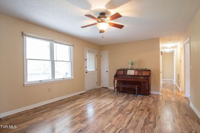 18373 Woodland Hills Road, Abingdon, VA 24210