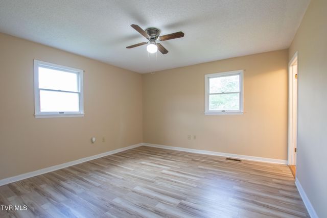 18373 Woodland Hills Road, Abingdon, VA 24210