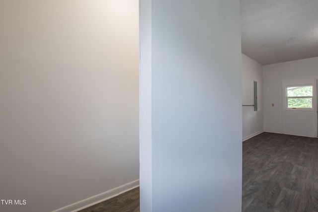 18373 Woodland Hills Road, Abingdon, VA 24210