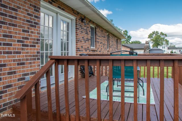 18373 Woodland Hills Road, Abingdon, VA 24210