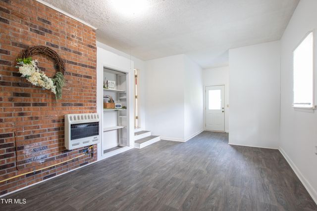 18373 Woodland Hills Road, Abingdon, VA 24210
