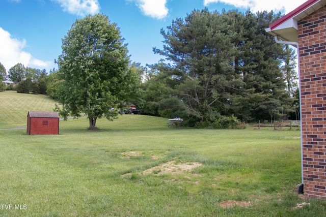 18373 Woodland Hills Road, Abingdon, VA 24210