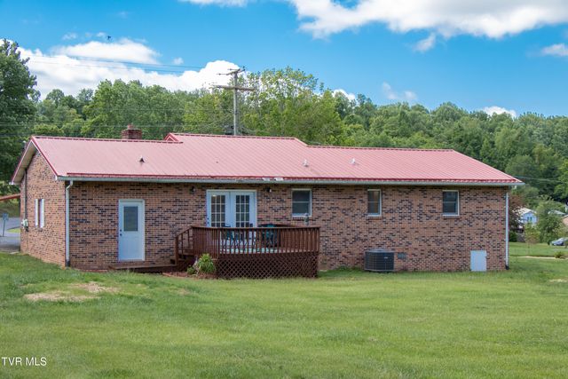 18373 Woodland Hills Road, Abingdon, VA 24210