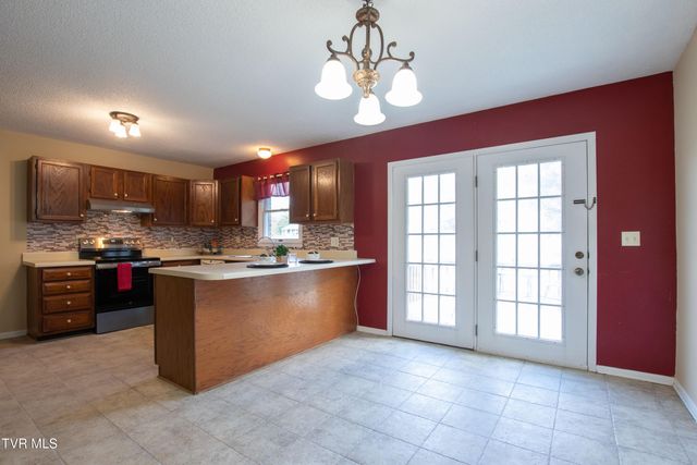 18373 Woodland Hills Road, Abingdon, VA 24210