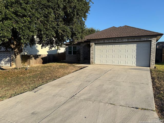 8015 Chestnut Gate, Converse, TX 78109