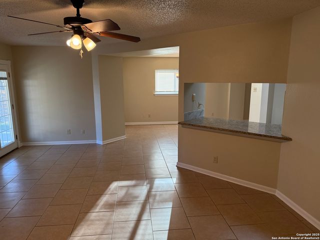 8015 Chestnut Gate, Converse, TX 78109