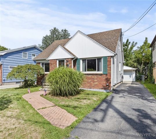 50 Pardee Avenue, Lancaster, NY 14086