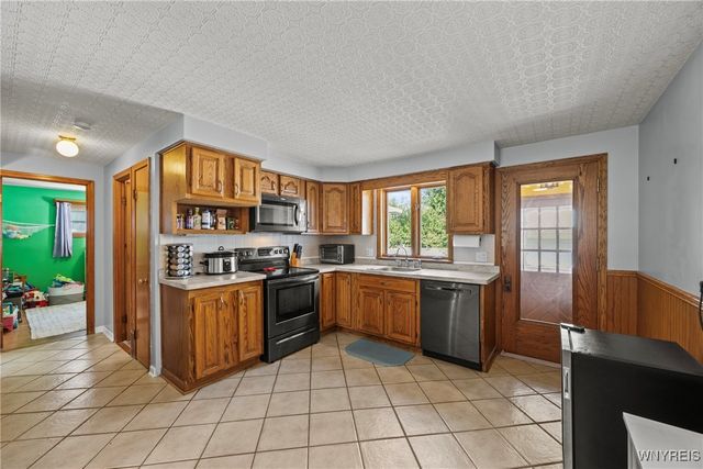 50 Pardee Avenue, Lancaster, NY 14086