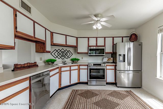 4895 Lake Waterford Way W 2-207, Melbourne, FL 32901