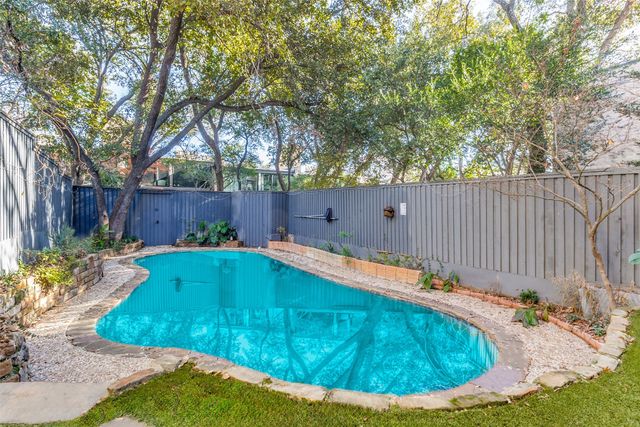 4024 Buena Vista Street, Dallas, TX 75204