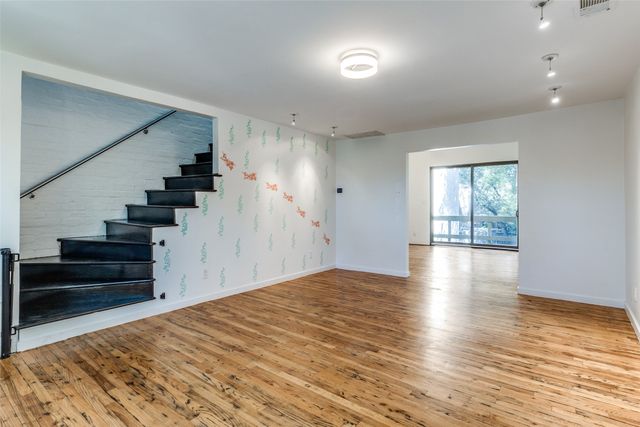 4024 Buena Vista Street, Dallas, TX 75204