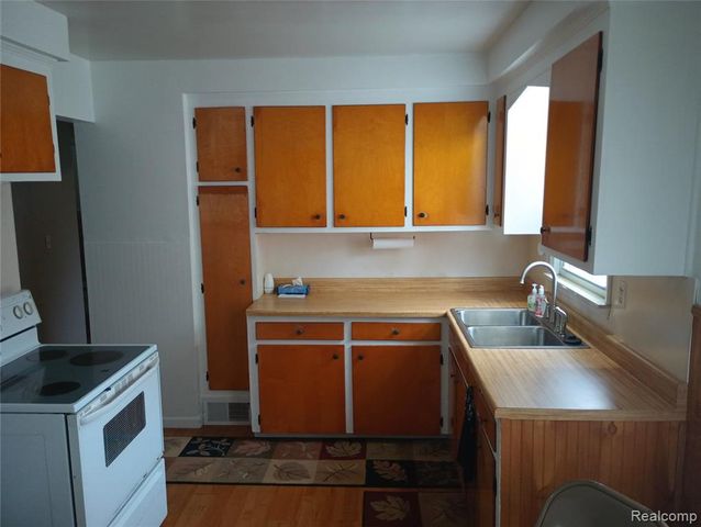 22134 Wick Road, Taylor, MI 48180