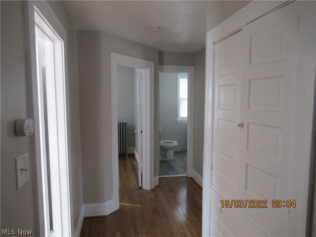 2015 Baxterly Avenue, Lakewood, OH 44107