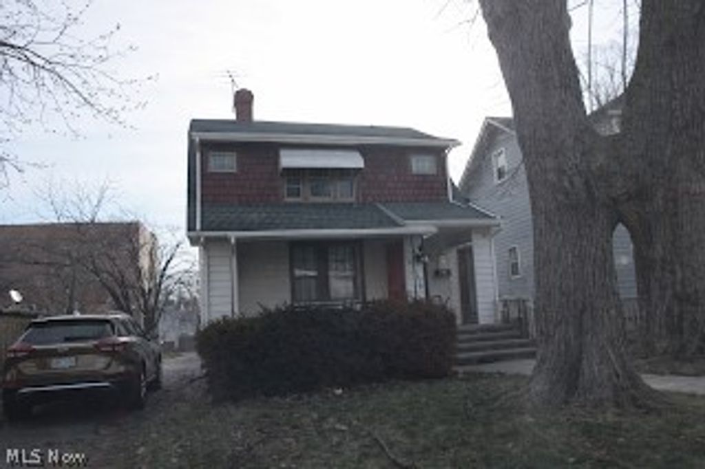 2015 Baxterly Avenue, Lakewood, OH 44107