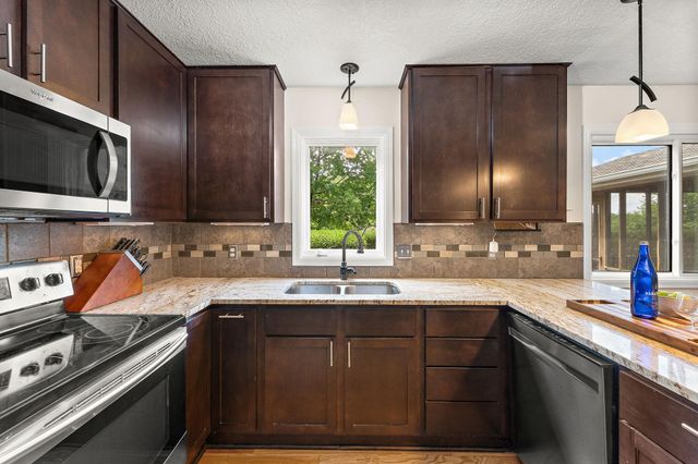 15659 Highview Lane, Apple Valley, MN 55124