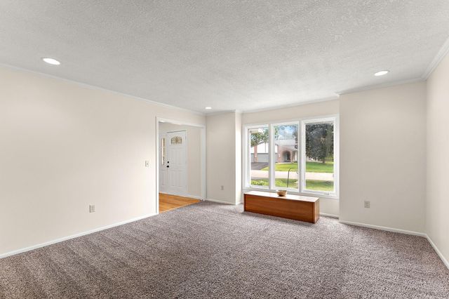 15659 Highview Lane, Apple Valley, MN 55124