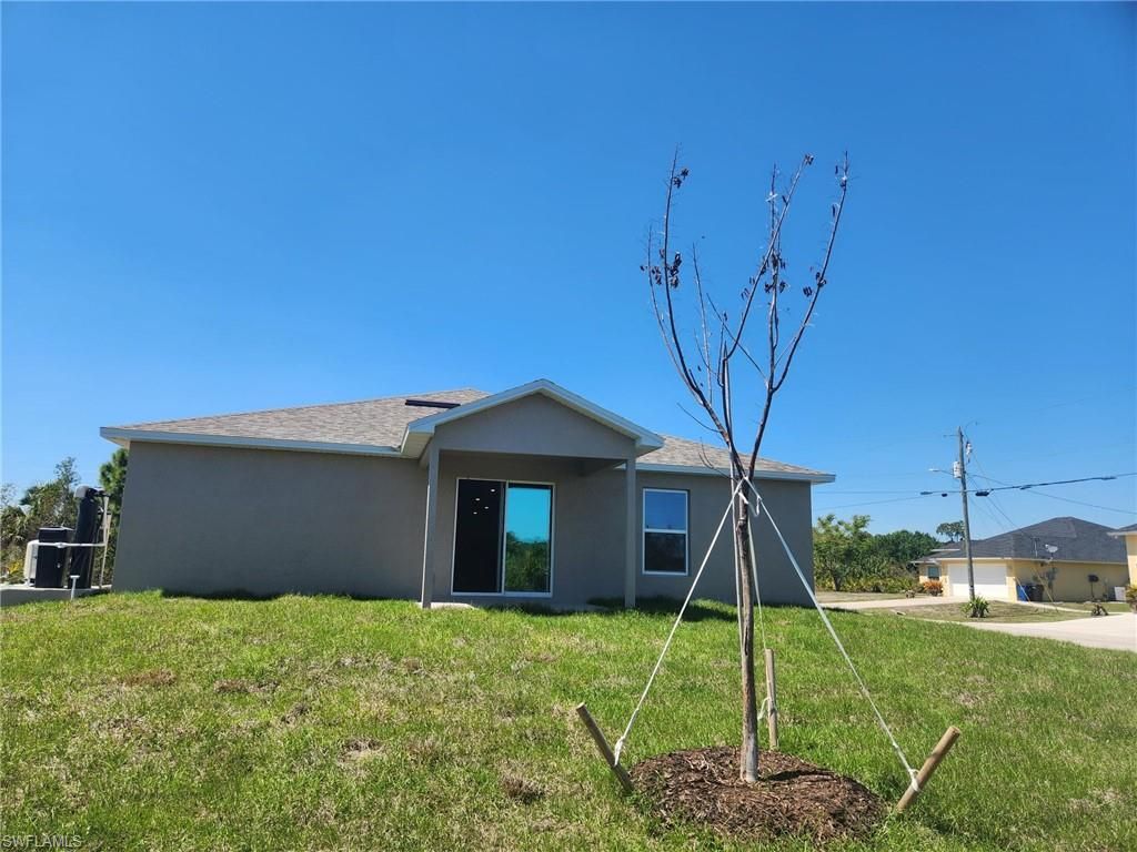 6020 Pat AVE N, LEHIGH ACRES, FL 33971 — photo 2