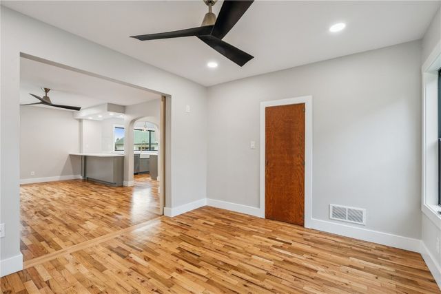 1302 Arrowhead Road, Mt Vernon, IA 52314