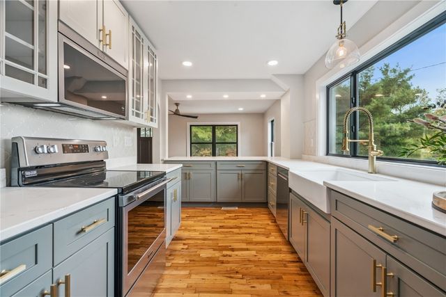 1302 Arrowhead Road, Mt Vernon, IA 52314