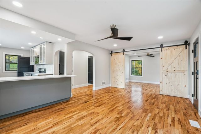 1302 Arrowhead Road, Mt Vernon, IA 52314