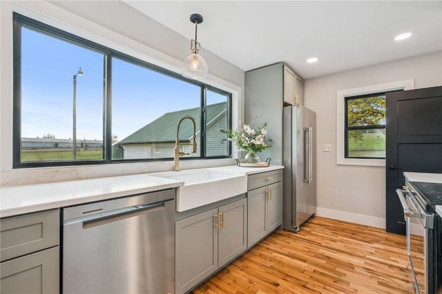 1302 Arrowhead Road, Mt Vernon, IA 52314