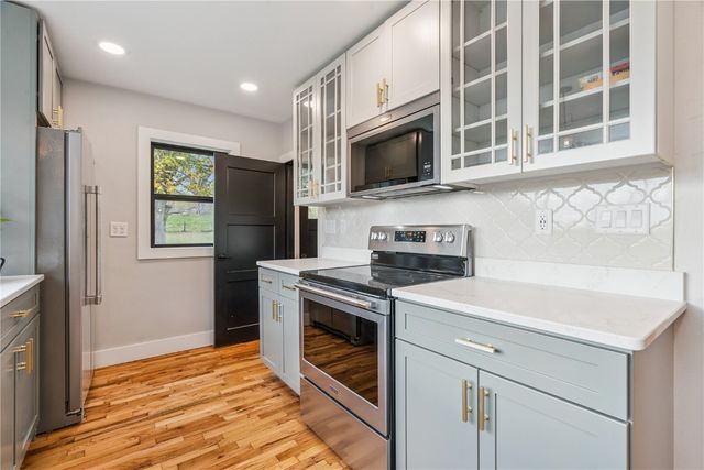 1302 Arrowhead Road, Mt Vernon, IA 52314