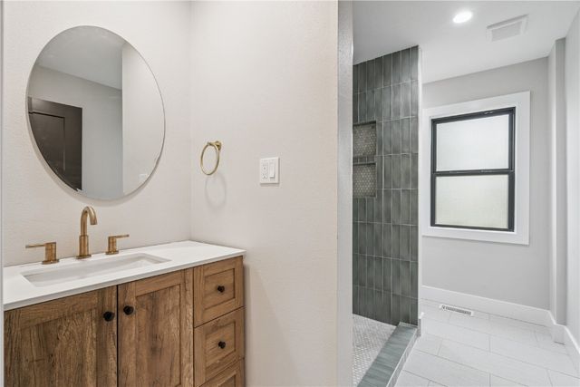 1302 Arrowhead Road, Mt Vernon, IA 52314