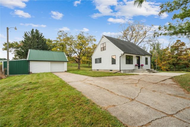 1302 Arrowhead Road, Mt Vernon, IA 52314
